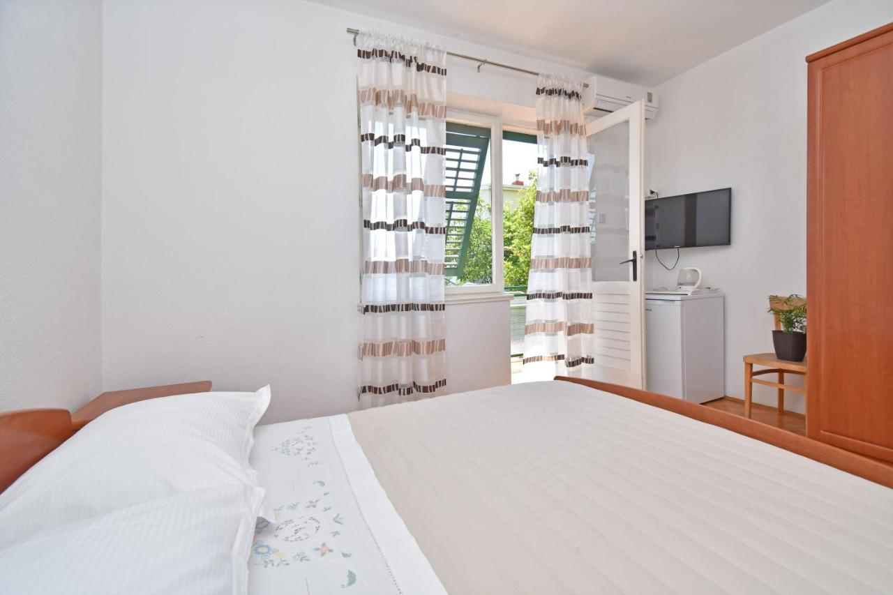 Rooms Borka Tučepi エクステリア 写真